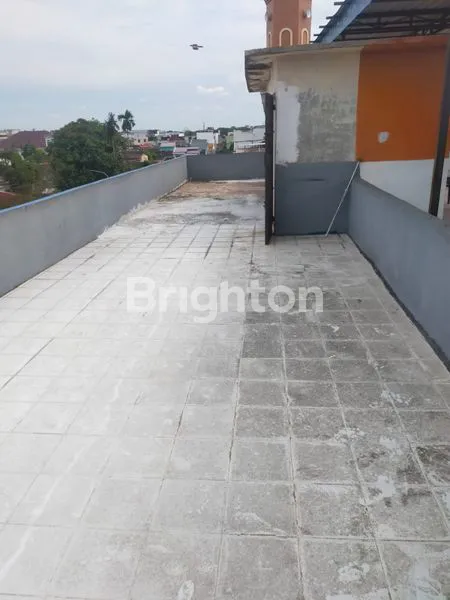 image RUKO 3 LANTAI STRATEGIS DI JALAN SUNGGAL - AREA BISNIS RAMAI (6)