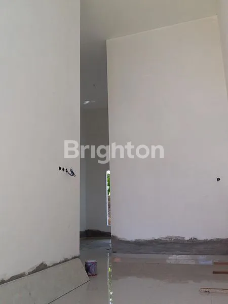 image RUMAH MODERN INDEN PERUM. KEBRAON (3)