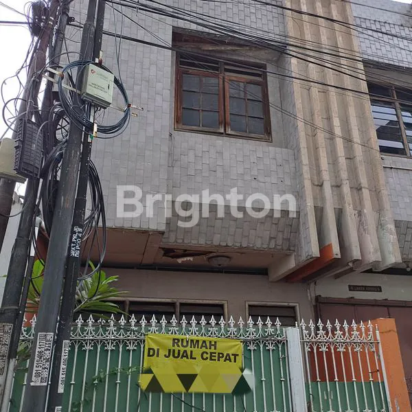 Gambar Property RUMAH 2 LANTAI DI SINGOPURAN