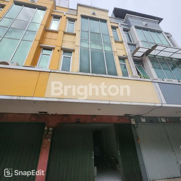 RUKO 4 LANTAI PLONG SIAP PAKAI LOKASI DALAM KOMPLEK BANDENGAN JAKARTA UTARA