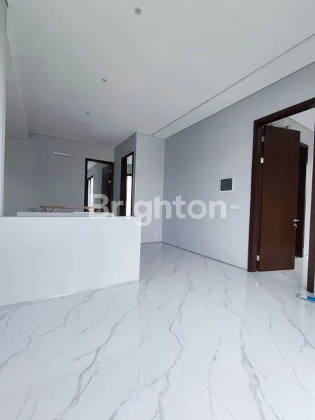 image JUAL RUMAH BARU WOODLAND CITRALAND SURABAYA (3)