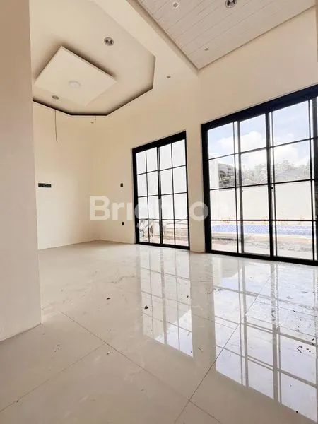 image RUMAH MINIMALIS MODERN 2 LANTAI PLUS SWIMMING POOL DI CISEENG BOGOR (2)