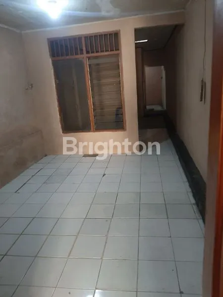 image RUMAH STRATEGIS DI TAMAN MINI (3)