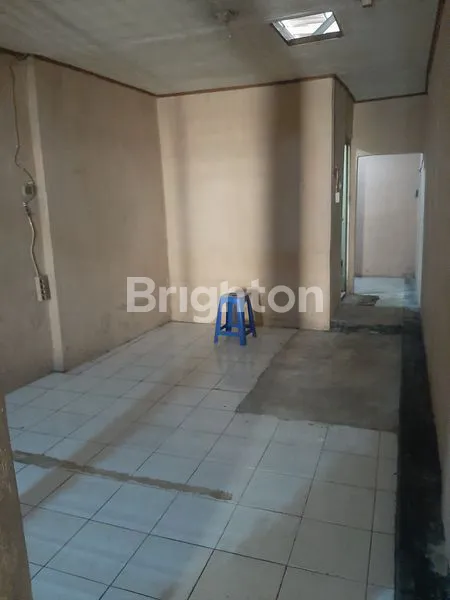 image RUMAH STRATEGIS DI TAMAN MINI (4)