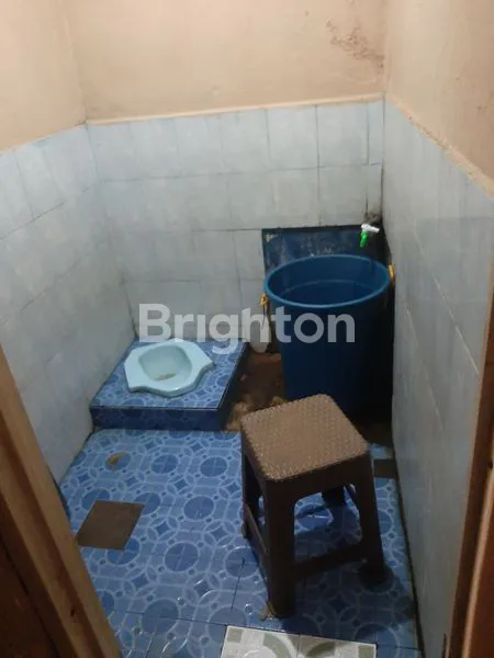 image RUMAH STRATEGIS DI TAMAN MINI (5)