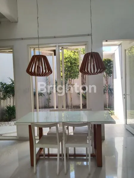 image RUMAH DISEWAKAN FULL FURNISHED DI KOTA KEDIRI (2)