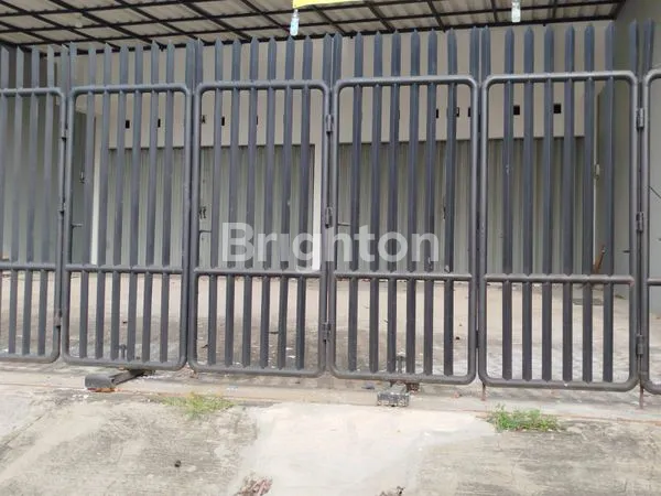 image DI SEWAKAN RUKO CANTIK 2 LT DIPINGGIR JALAN RAYA, COCOK BUAT USAHA APA SAJA DAERAH GAJAH  SEMARANG (5)