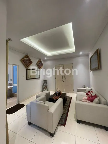 image RUMAH MEWAH LT 300 DI KOTA WISATA CLUSTER COASTEVILLE (7)