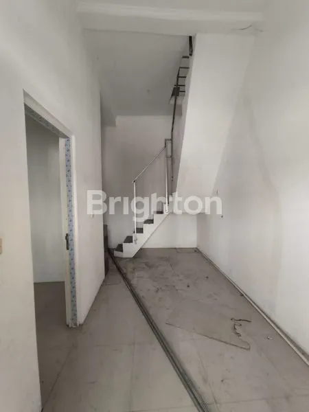 image RUMAH BARU 2 LANTAI SIAP HUNI MEDAYU SURABAYA TIMUR (2)