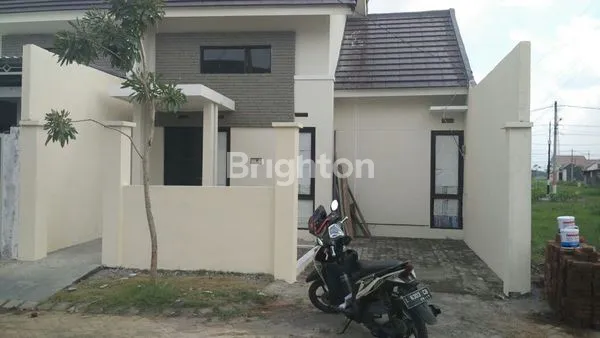 image RUMAH ROW JALAN LEBAR DENGAN KONDISI READY (1)