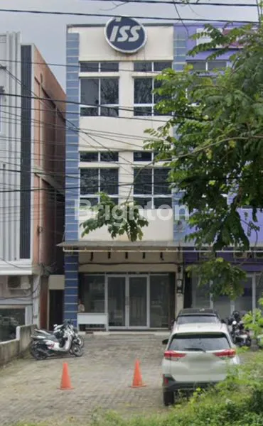 RUKO 3 LANTAI ARIFIN AHMAD