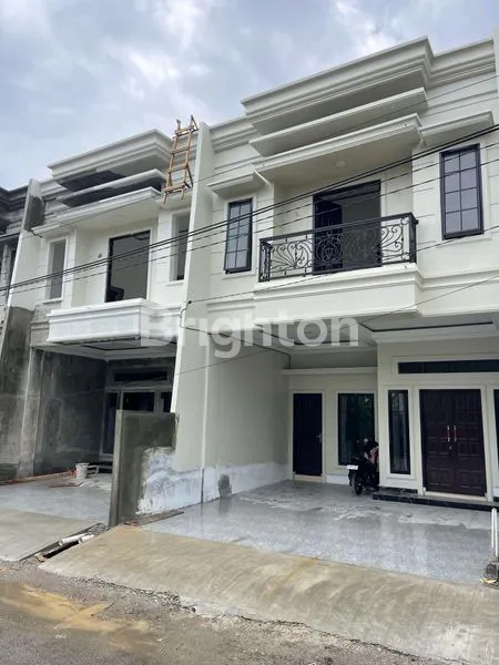 image RUMAH GRAND SETIABUDI RESIDENCE MEDAN SELAYANG (2)