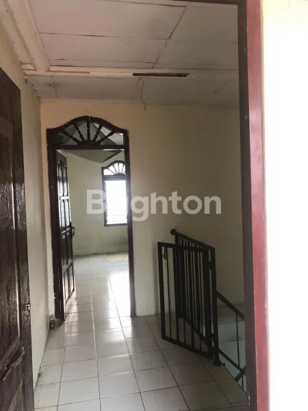 RUMAH 2 LANTAI, STRATEGIS, BISA UNTUK INVESTASI, DEKAT DENGAN STASIUN KRL DUREN DAN DEKAT KALIBATA MALL, JAKARTA SELATAN