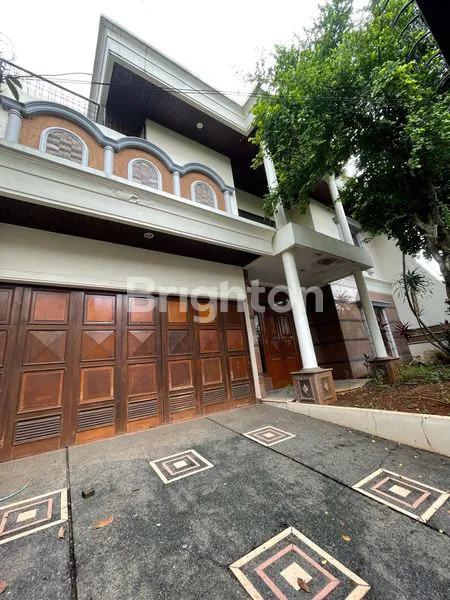 image RUMAH MEWAH SEMI FURNISHED DAVINCI KAWASAN ELITE KEMANG JAKARTA SELATAN (1)
