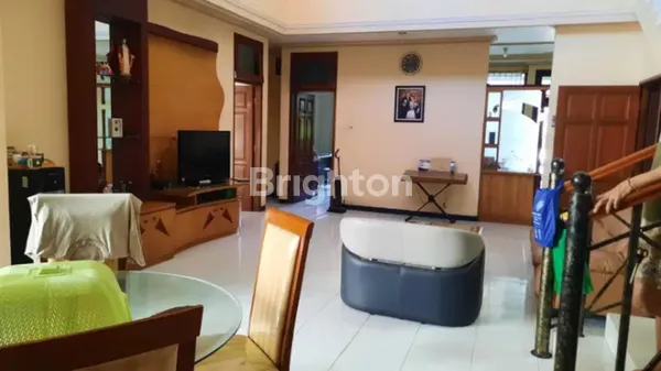 image 2 LANTAI TERAWAT FURNISH DKT SUTOREJO PRIMA INDAH,WISMA PERMAI BARAT,MANYAR KERTOARJO,MANYAR KERTOADI,DHARMAHUSADA MAS,DHARMAHUSADA INDAH,BABATAN PANTAI UTARA,WISMA MUKTI,KLAMPIS ANOM,KLAMPIS INDAH,KERTAJAYA INDAH TIMUR,SAN DIEGO,SAN ANTONIO,LONG BEACH (4)