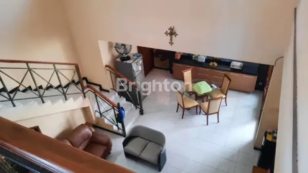 image 2 LANTAI TERAWAT FURNISH DKT SUTOREJO PRIMA INDAH,WISMA PERMAI BARAT,MANYAR KERTOARJO,MANYAR KERTOADI,DHARMAHUSADA MAS,DHARMAHUSADA INDAH,BABATAN PANTAI UTARA,WISMA MUKTI,KLAMPIS ANOM,KLAMPIS INDAH,KERTAJAYA INDAH TIMUR,SAN DIEGO,SAN ANTONIO,LONG BEACH (1)