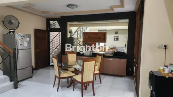 image 2 LANTAI TERAWAT FURNISH DKT SUTOREJO PRIMA INDAH,WISMA PERMAI BARAT,MANYAR KERTOARJO,MANYAR KERTOADI,DHARMAHUSADA MAS,DHARMAHUSADA INDAH,BABATAN PANTAI UTARA,WISMA MUKTI,KLAMPIS ANOM,KLAMPIS INDAH,KERTAJAYA INDAH TIMUR,SAN DIEGO,SAN ANTONIO,LONG BEACH (6)