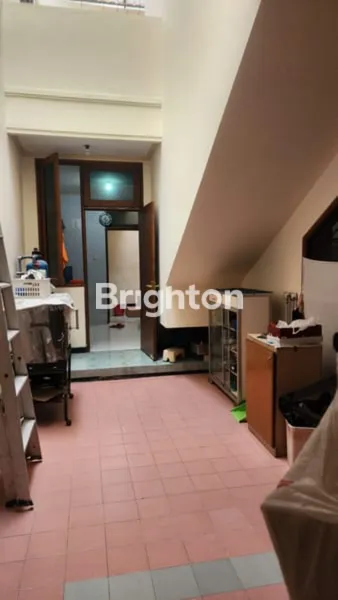 image 2 LANTAI TERAWAT FURNISH DKT SUTOREJO PRIMA INDAH,WISMA PERMAI BARAT,MANYAR KERTOARJO,MANYAR KERTOADI,DHARMAHUSADA MAS,DHARMAHUSADA INDAH,BABATAN PANTAI UTARA,WISMA MUKTI,KLAMPIS ANOM,KLAMPIS INDAH,KERTAJAYA INDAH TIMUR,SAN DIEGO,SAN ANTONIO,LONG BEACH (7)