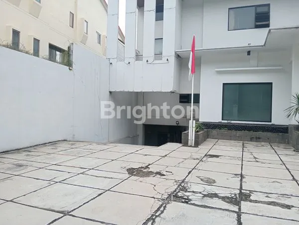 image RUKO BERNUANSA GEDUNG DI AREA PREMIUM (2)