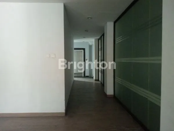 image RUKO BERNUANSA GEDUNG DI AREA PREMIUM (5)