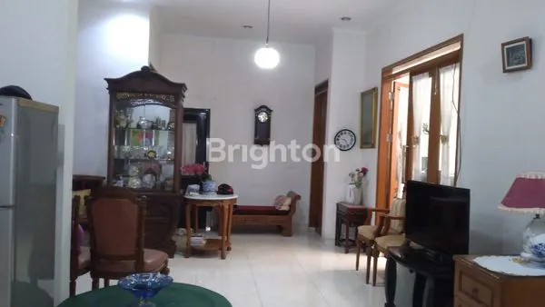 image JUAL RUMAH STRATEGIS DI DALAM KLUSTER YANG TENANG DAN NYAMAN (4)