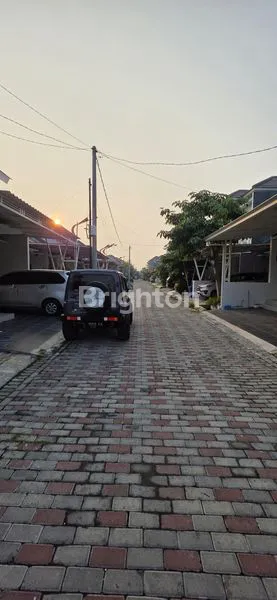 image RUMAH SIAP HUNI, BANGUNAN MULUS TERAWAT BANYAK BONUS (2)