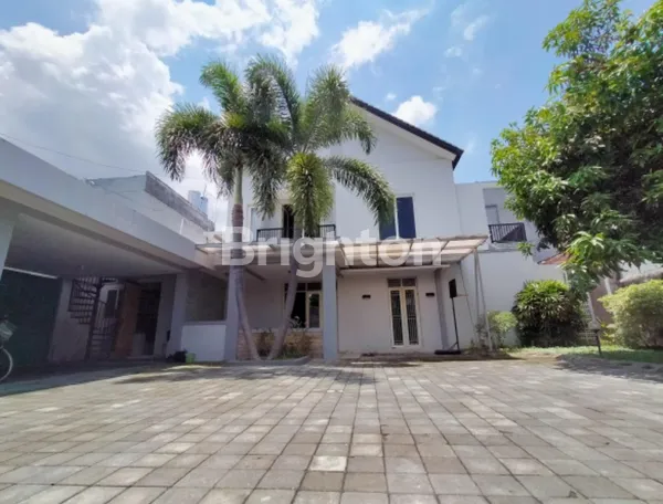 image DIJUAL RUMAH BAGUS TERAWAT DI JALAN MEDEKA MATARAM  (1)