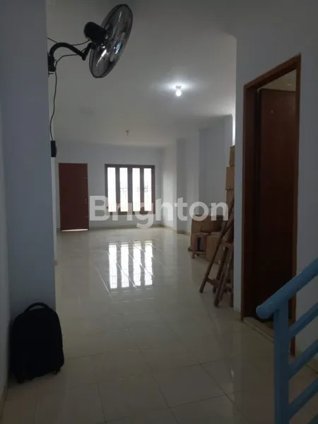 image RUKO 4½ LANTAI DI DAERAH PERNIAGAAN, JAKARTA KOTA. (5)