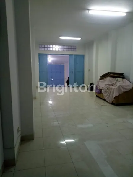 image RUKO 4½ LANTAI DI DAERAH PERNIAGAAN, JAKARTA KOTA. (6)