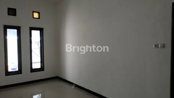 image RUMAH 1 LANTAI SIAP HUNI MANYAR JAYA (7)