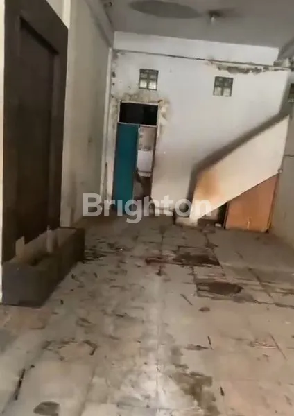 image RUKO 3 LANTAI PREMIUM DI JL. SUDIRMAN - PUSAT BISNIS PEKANBARU (3)