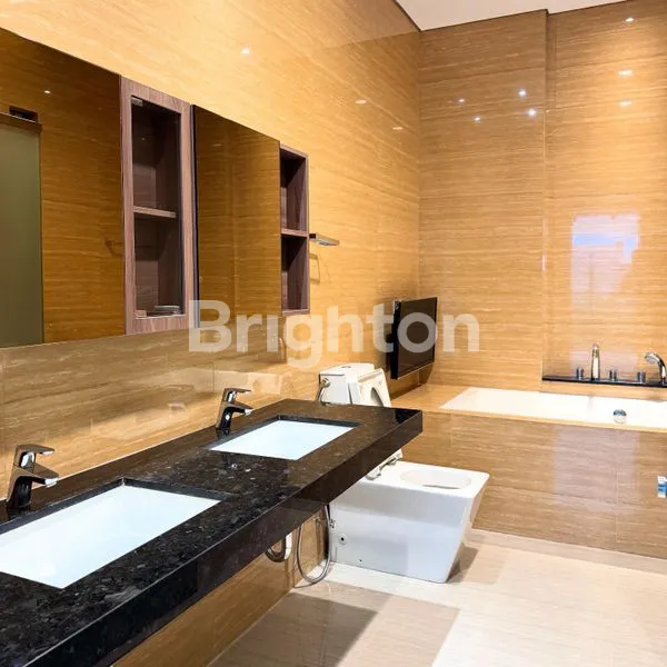 image DIAN ISTANA SUPER MEWAH BARU RENOV SELANGKAH KE GRAHA FAMILY SURABAYA BARAT (3)