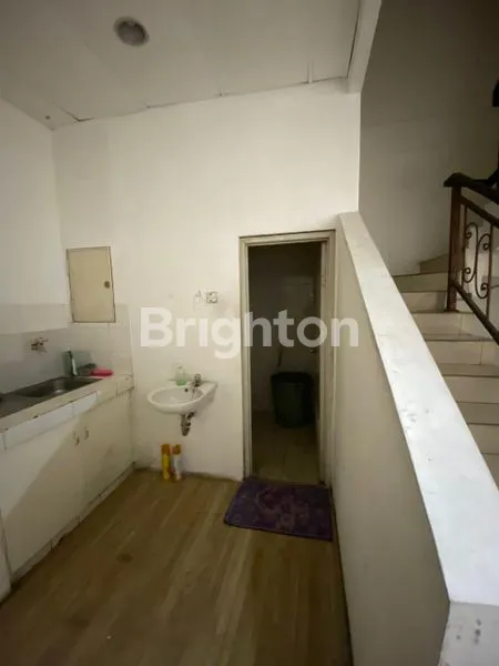 image RUKO 4 LANTAI TERMASUK BASEMENT DI SENTRA BISNIS TANJUNG DUREN (4)