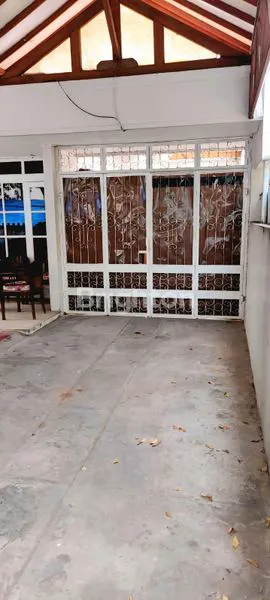 image RUMAH 1 LANTAI AREA KOMPLEK PERUMAHAN STRATEGIS DEKAT DENGAN MALL & RUMAH SAKIT, BEBAS BANJIR DI MERUYA, JAKARTA BARAT (7)