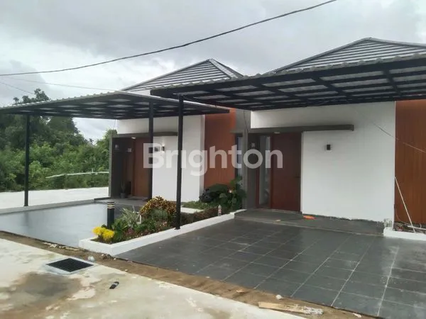 image RUMAH STRATEGIS DAN NYAMAN TENTUNYA (2)