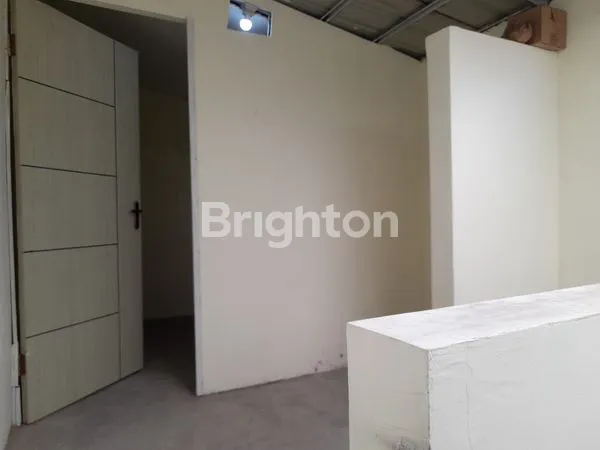 image RUMAH RENOVASI 1,5 LANTAI JALAN WILIS TROPODO-SIDOARJO (8)