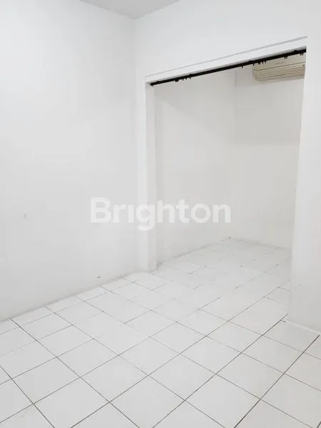 image RUMAH CANTIK DI KAWASAN STRATEGIS JAKARTA SELATAN (4)