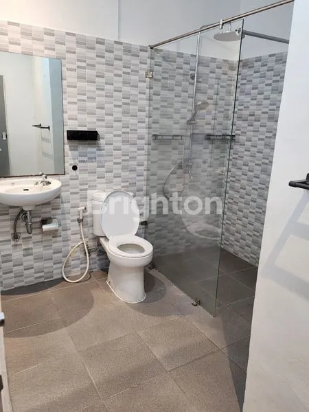 image RUMAH CANTIK DI KAWASAN STRATEGIS JAKARTA SELATAN (7)