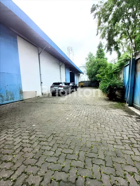 image DIJUAL GUDANG JL. MEDAN SAMPALI-POSISI PINGGIR JALAN-BISA AKSES CONTAINER 40 FEET - SIAP PAKAI - BAGUS & TERAWAT (1)
