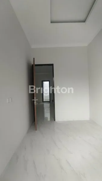 image RUMAH BARU GRESS 2 LT MINIMALIS RUNGKUT ASRI DEKAT RAYA MERR, UPN, BARUK, AKSES TOL, JUANDA, UBAYA TENGGILIS, NGINDEN (4)