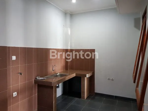 image JUAL CEPAT RUMAH SIAP HUNI DI CHERRY FIELD,ONE GATE SISTEM,AMAN N TENANG (6)