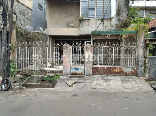 image RUMAH LAMA DAERAH STRATEGIS KRAMAT JAKARTA PUSAT (1)