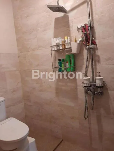 image SEMI FURNISHED DENGAN KONSEP RUMAH YANG MEWAH DAN ELEGAN 2TINGKAT DI DALAM KOMPLEK THE CANANGA  MEDAN SUNGGAL (7)