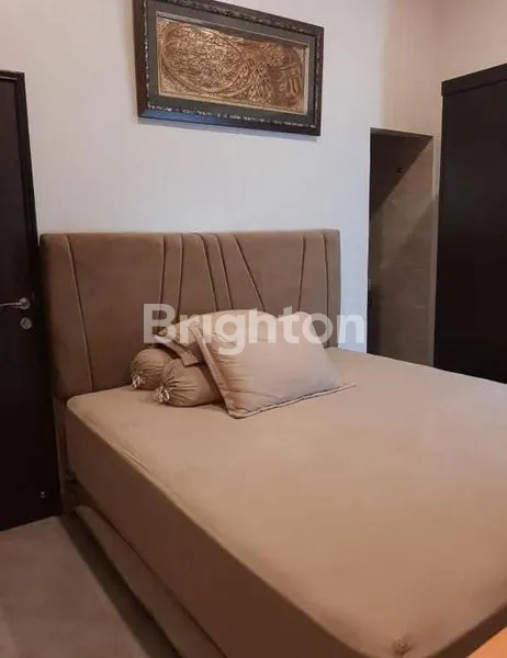 image SEMI FURNISHED DENGAN KONSEP RUMAH YANG MEWAH DAN ELEGAN 2TINGKAT DI DALAM KOMPLEK THE CANANGA  MEDAN SUNGGAL (4)