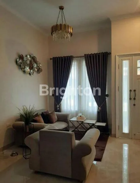 image SEMI FURNISHED DENGAN KONSEP RUMAH YANG MEWAH DAN ELEGAN 2TINGKAT DI DALAM KOMPLEK THE CANANGA  MEDAN SUNGGAL (5)