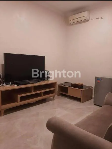 image SEMI FURNISHED DENGAN KONSEP RUMAH YANG MEWAH DAN ELEGAN 2TINGKAT DI DALAM KOMPLEK THE CANANGA  MEDAN SUNGGAL (6)