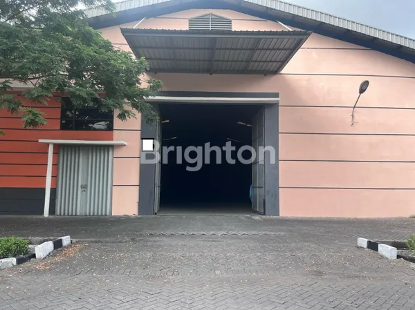 image GUDANG ADA 2 JEJER DI MANYAR GRESIK (3)