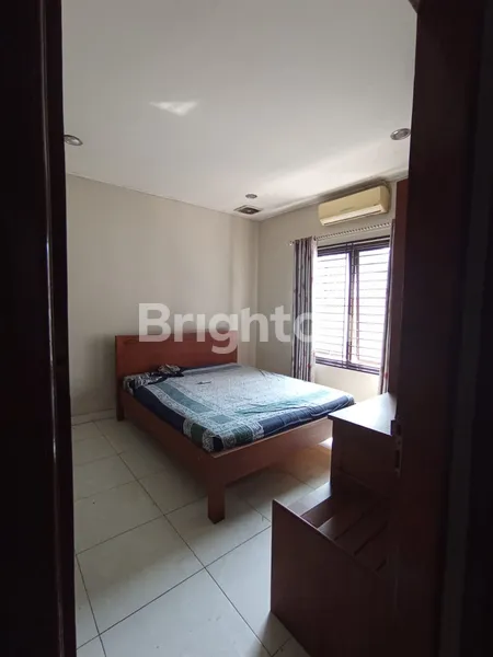 image ISTIMEWA! RUMAH FULL FURNISH DI VILA MELATI MAS SELANGKAH DARI PINTU TOL (5)