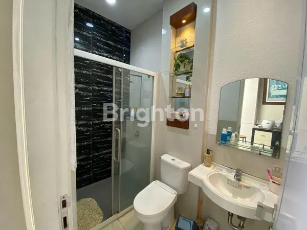 image RUMAH DI PERUMAHAN SEKARDANGAN (7)