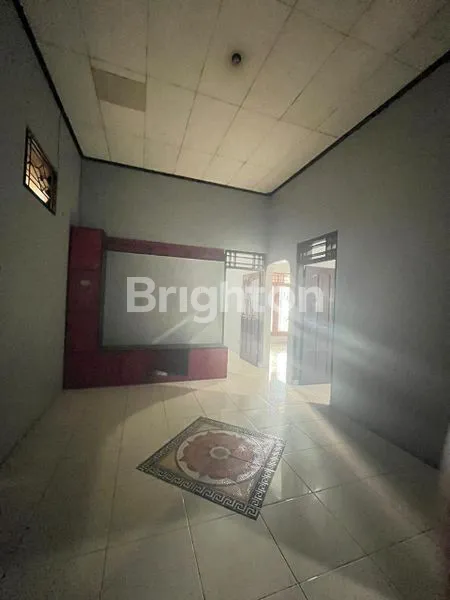 image RUMAH STRATEGIS PINGGIR JALAN AKSES MUDAH (4)